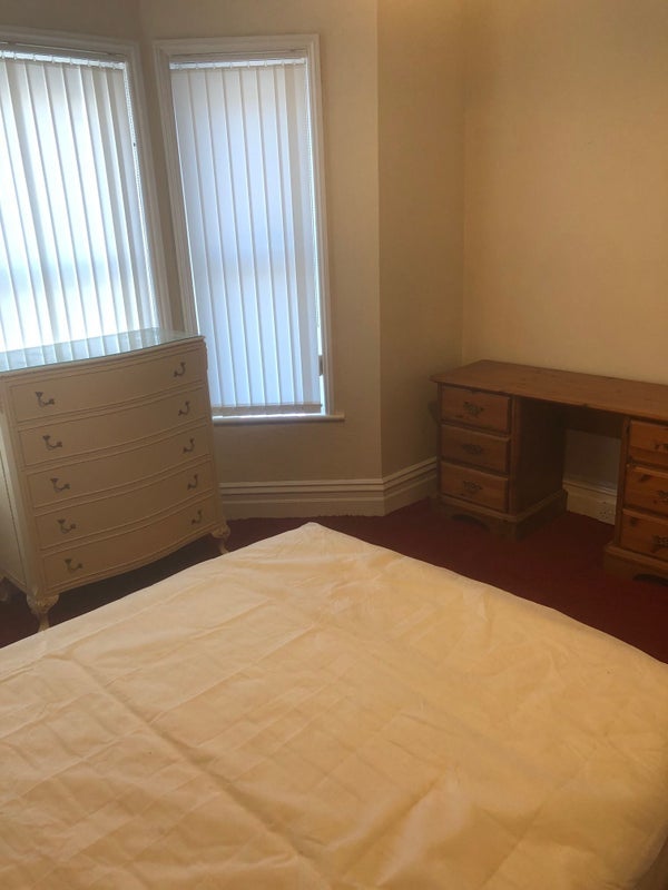 Room Florence Road in Poole