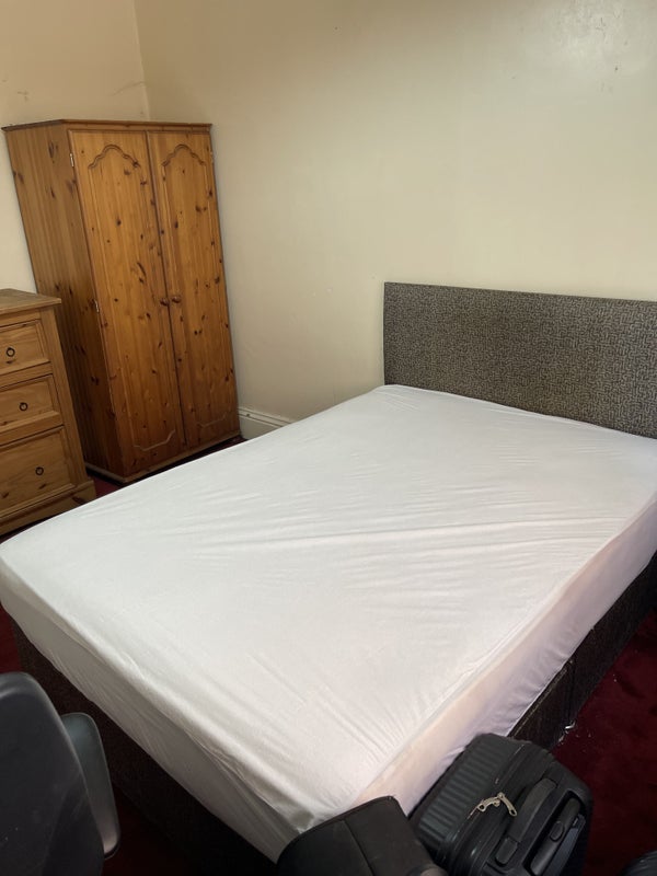 Room Florence Road in Poole