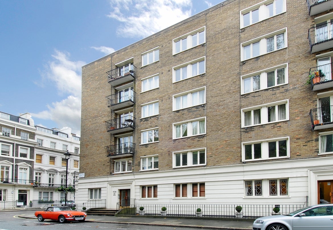 Flat Hyde Park Square in City of Westminster