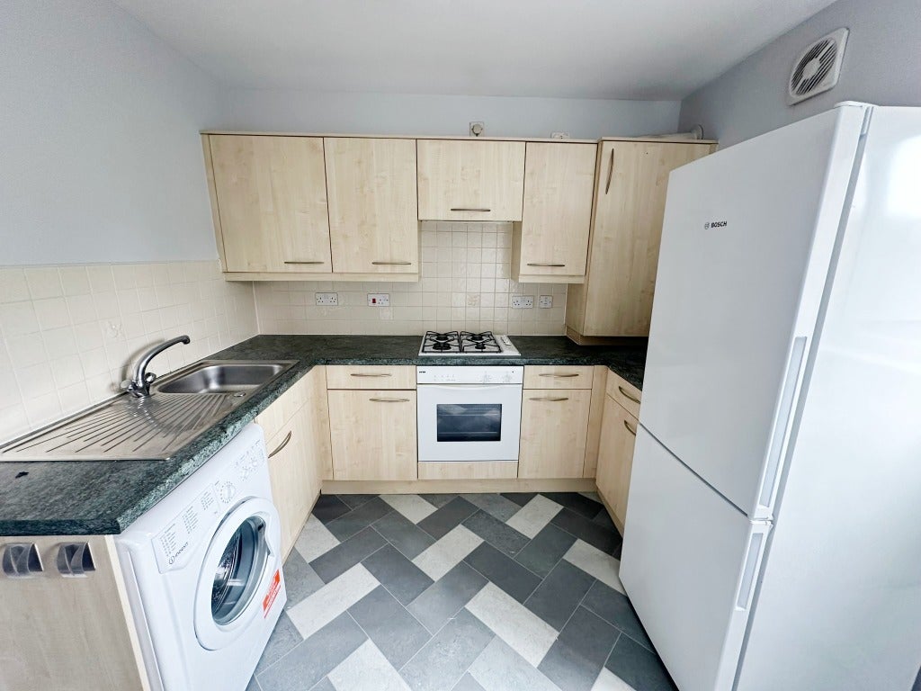 Flat Dundyvan Road in Coatbridge