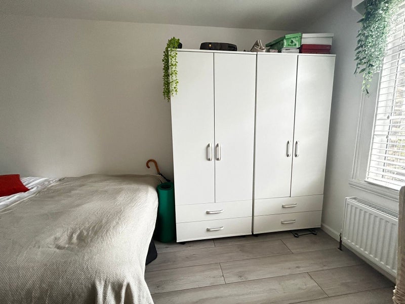 Room Cranbrook Park in Greater London