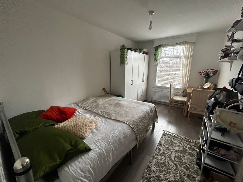 Room Cranbrook Park in Greater London