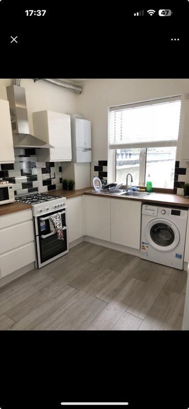 Room Cranbrook Park in Greater London