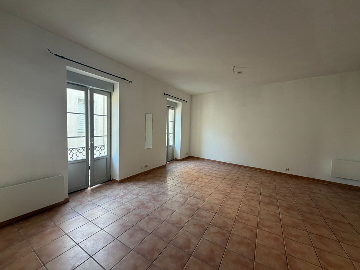 Flat Chemin du Quartier d'Espagne in Nîmes