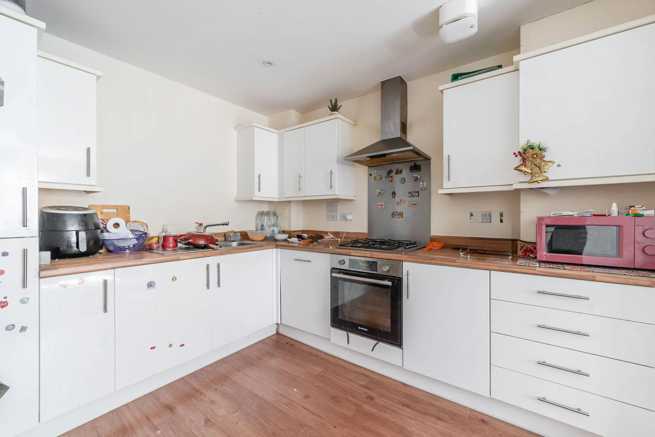 Flat Ley Farm Close in Watford