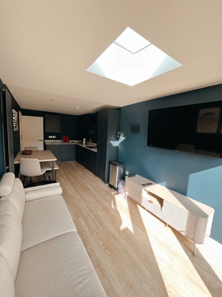 Room Mynchens in Basildon