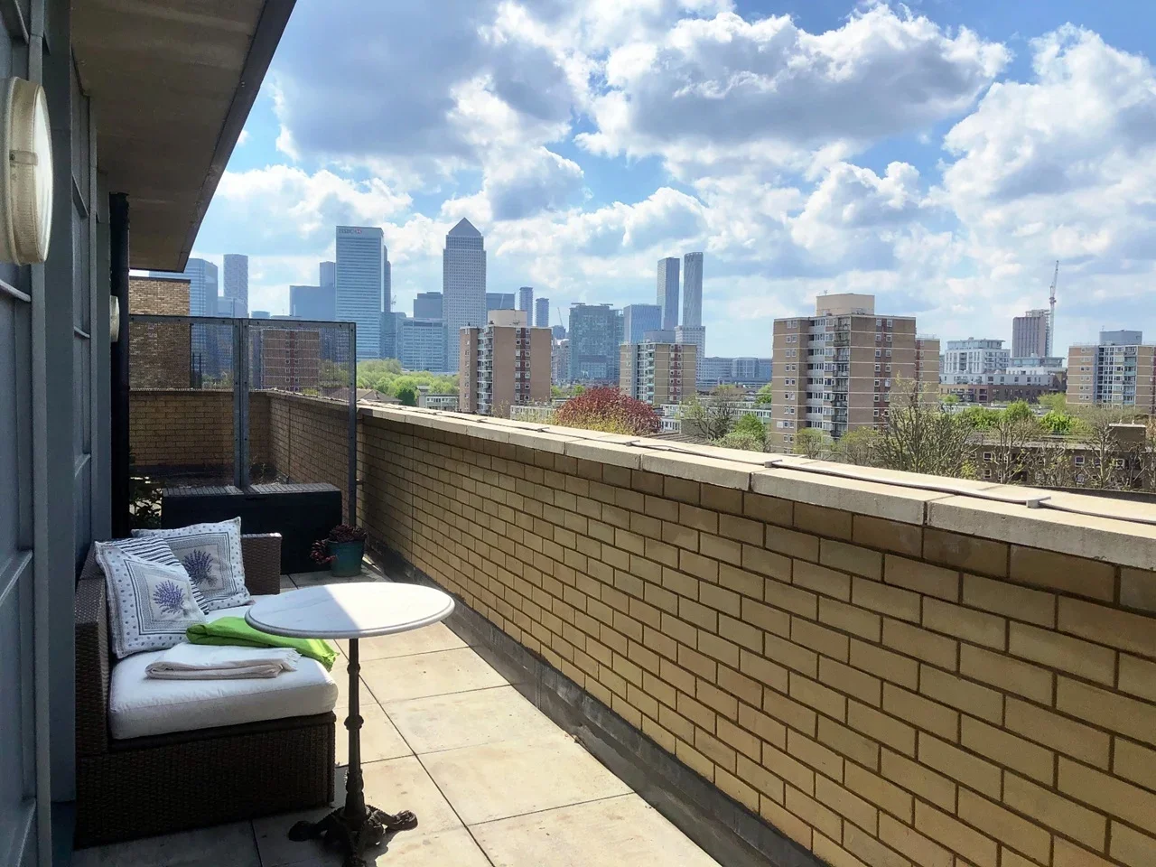 Flat Fawe Street in Greater London