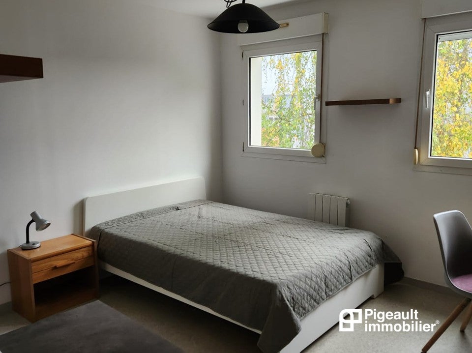 Appartement Square Pedro Flores-Cano à Rennes