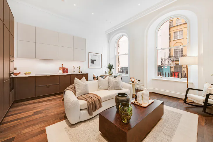 Flat Charles Street in City of Westminster