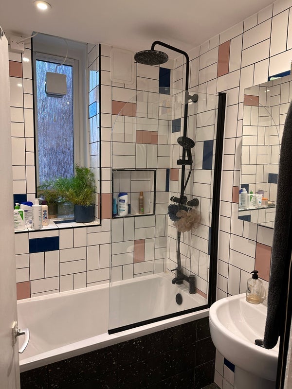 Room Homerton Road in Greater London