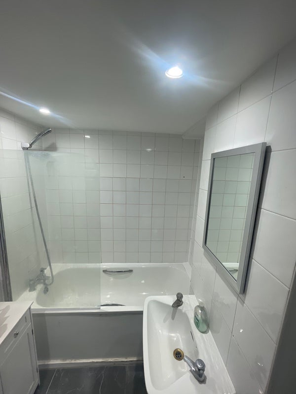 Room Eugenia Road in Greater London
