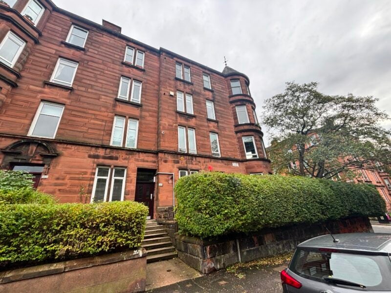 Flat Whitehill Street in Glasgow