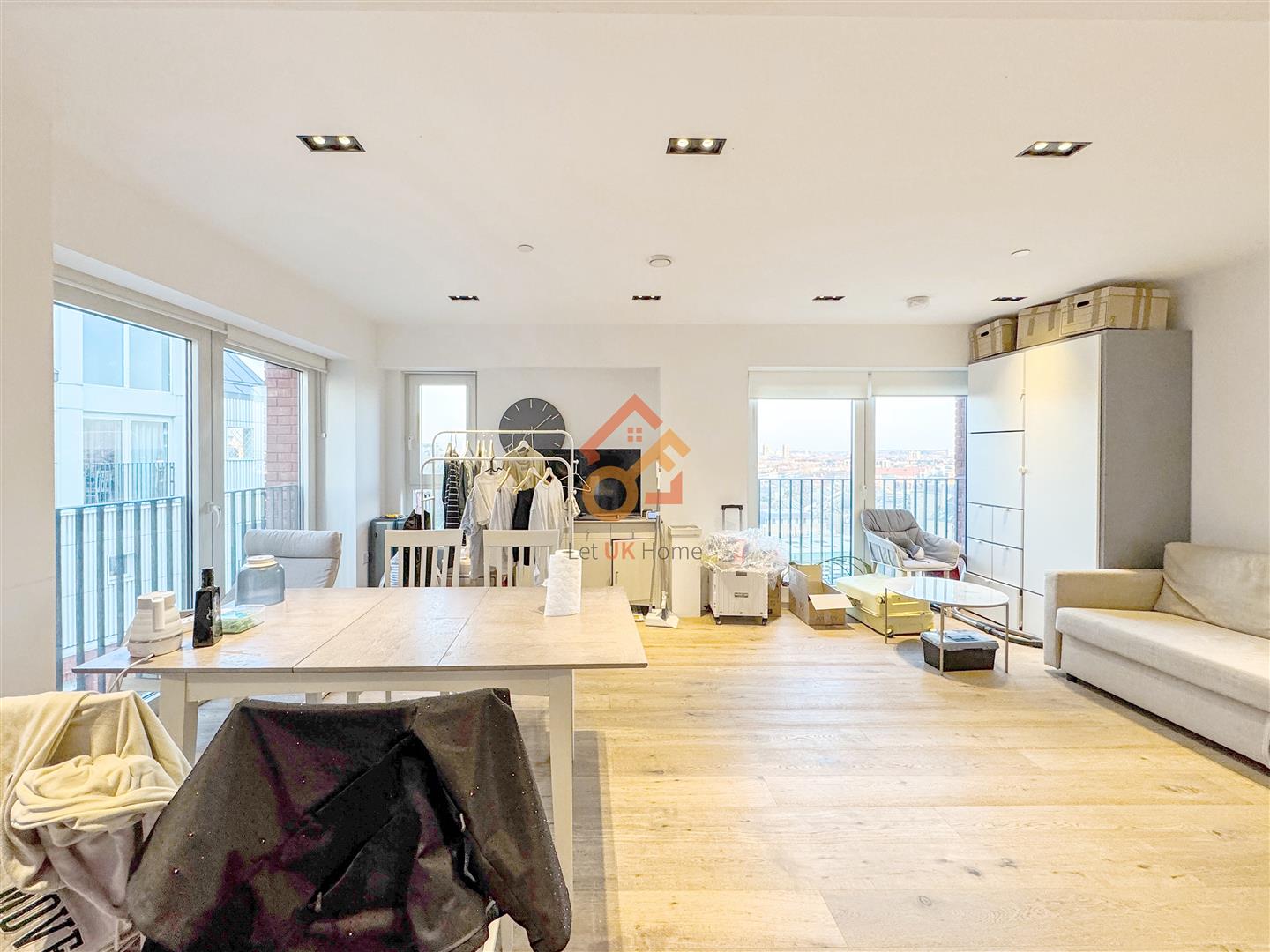 Flat Exchange Gardens in Greater London