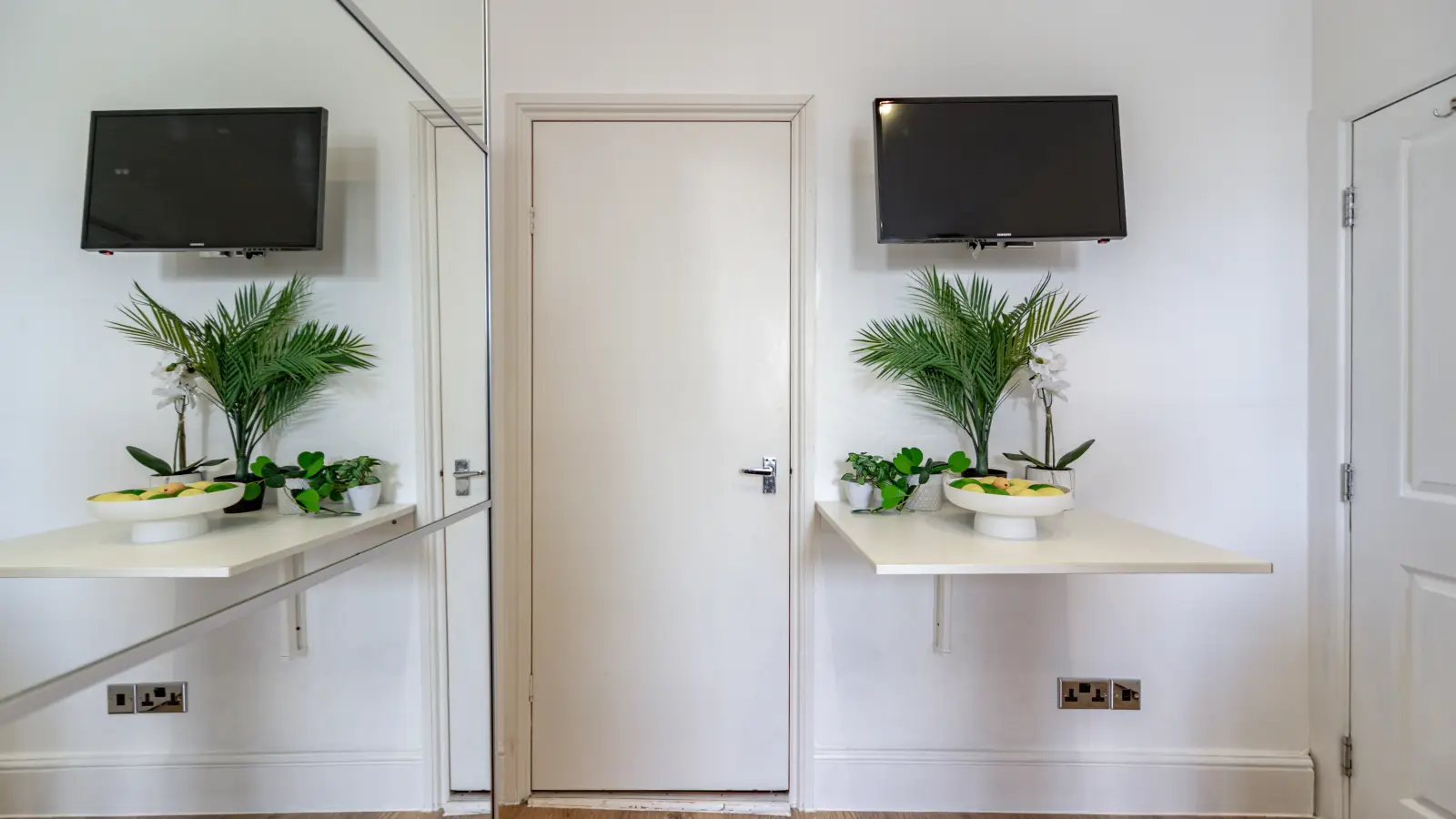 Flat Queensborough Terrace in City of Westminster