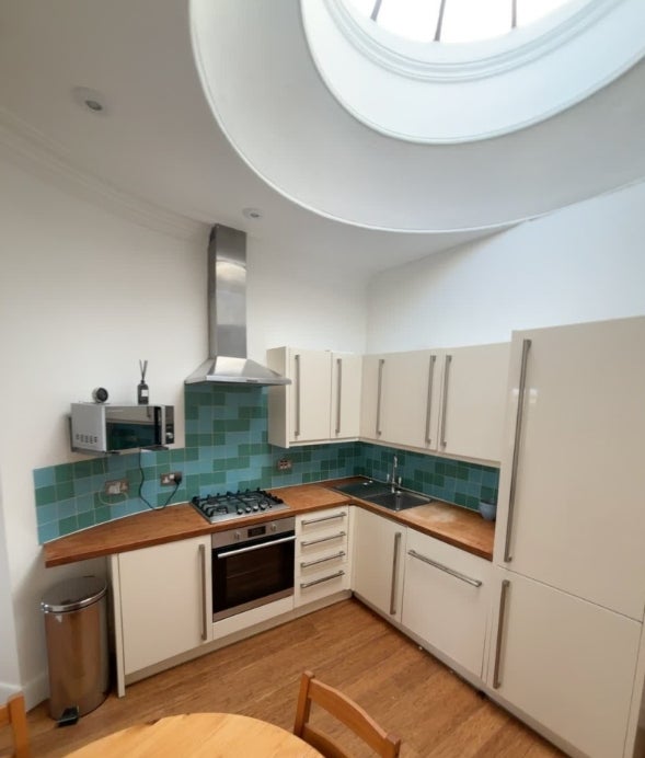 Flat Leith Walk in City of Edinburgh