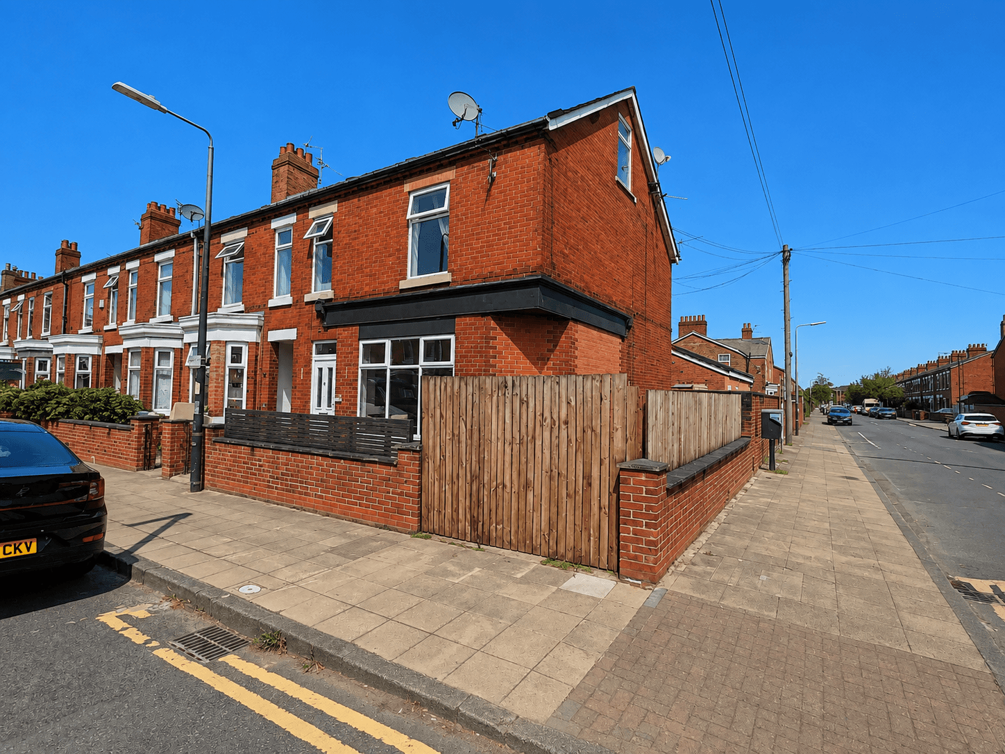 Flat Nansen Street in Trafford