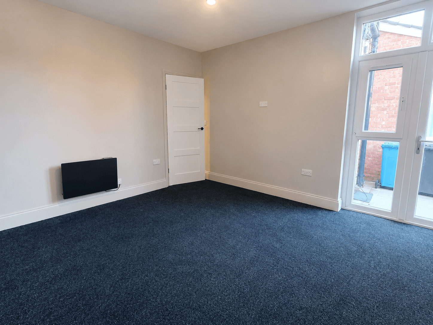Flat Nansen Street in Trafford