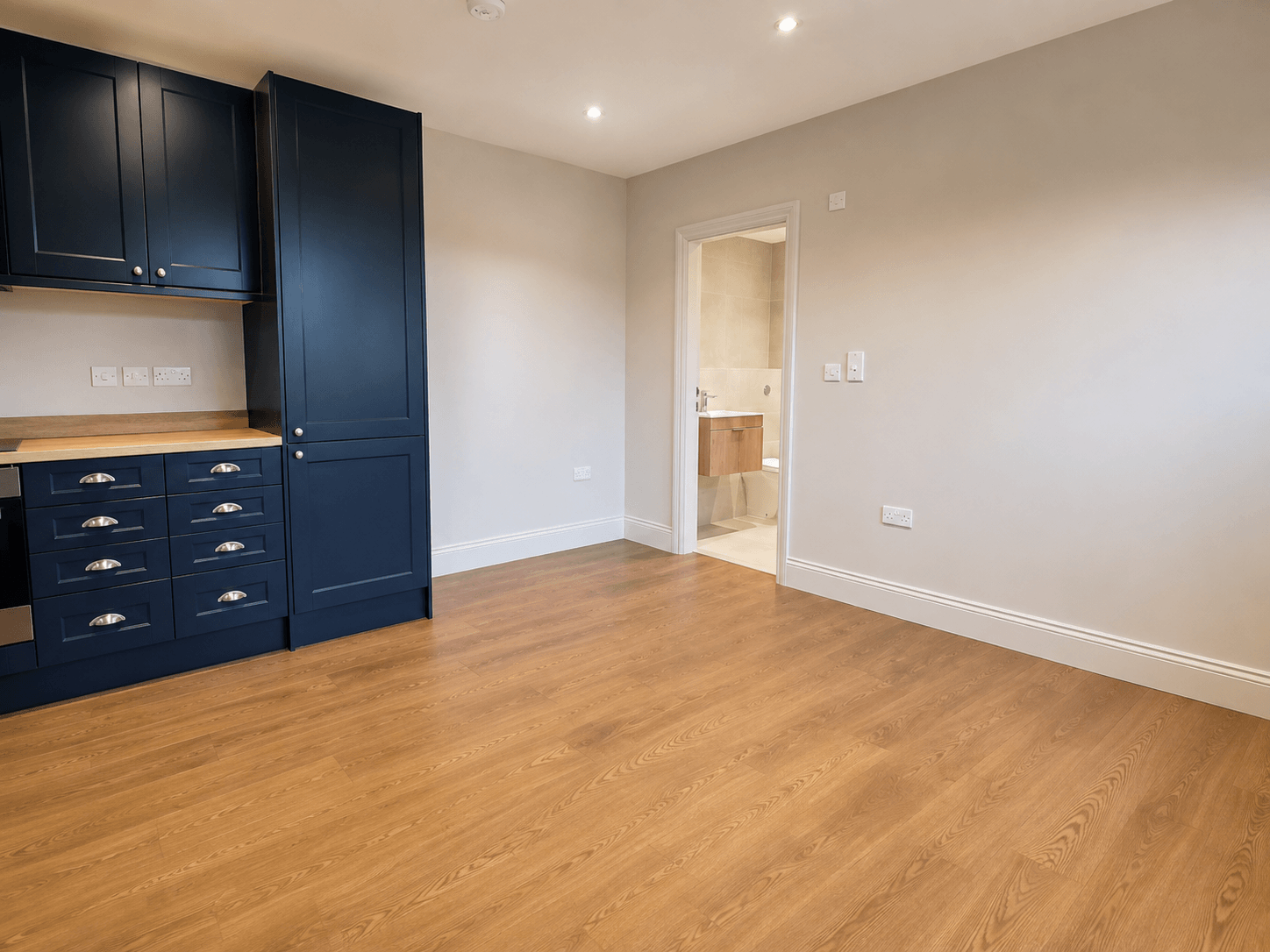 Flat Nansen Street in Trafford