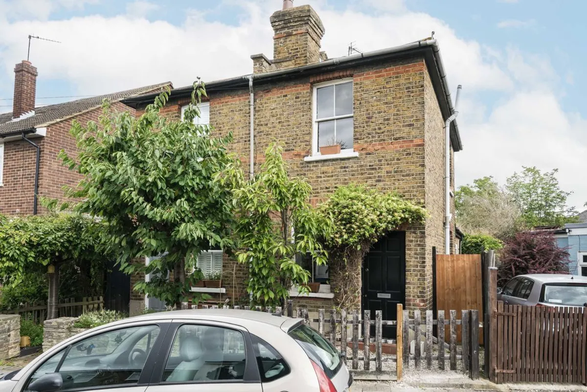 House Marsh Farm Road in Greater London