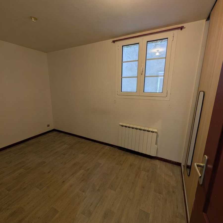 Flat Grand Chemin de Voulx in Montmachoux