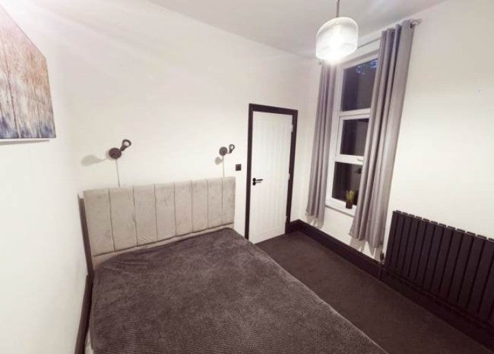 Flat Sandford Road in Birmingham