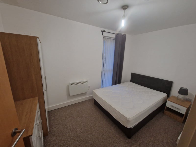 Room Phoebe Street in Salford
