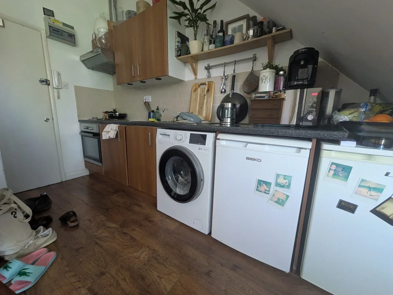 Flat Duckett Road in Greater London
