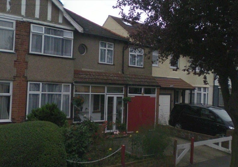 House Dale View Avenue in Greater London