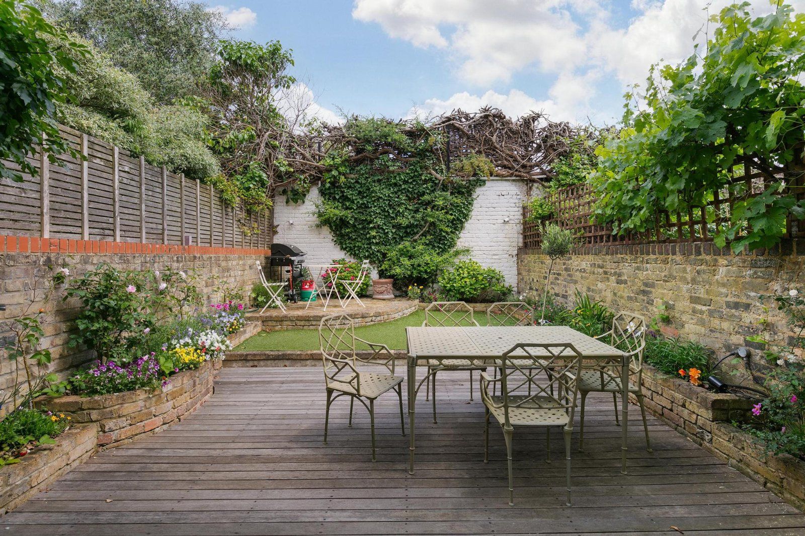 House Bovingdon Road in Greater London