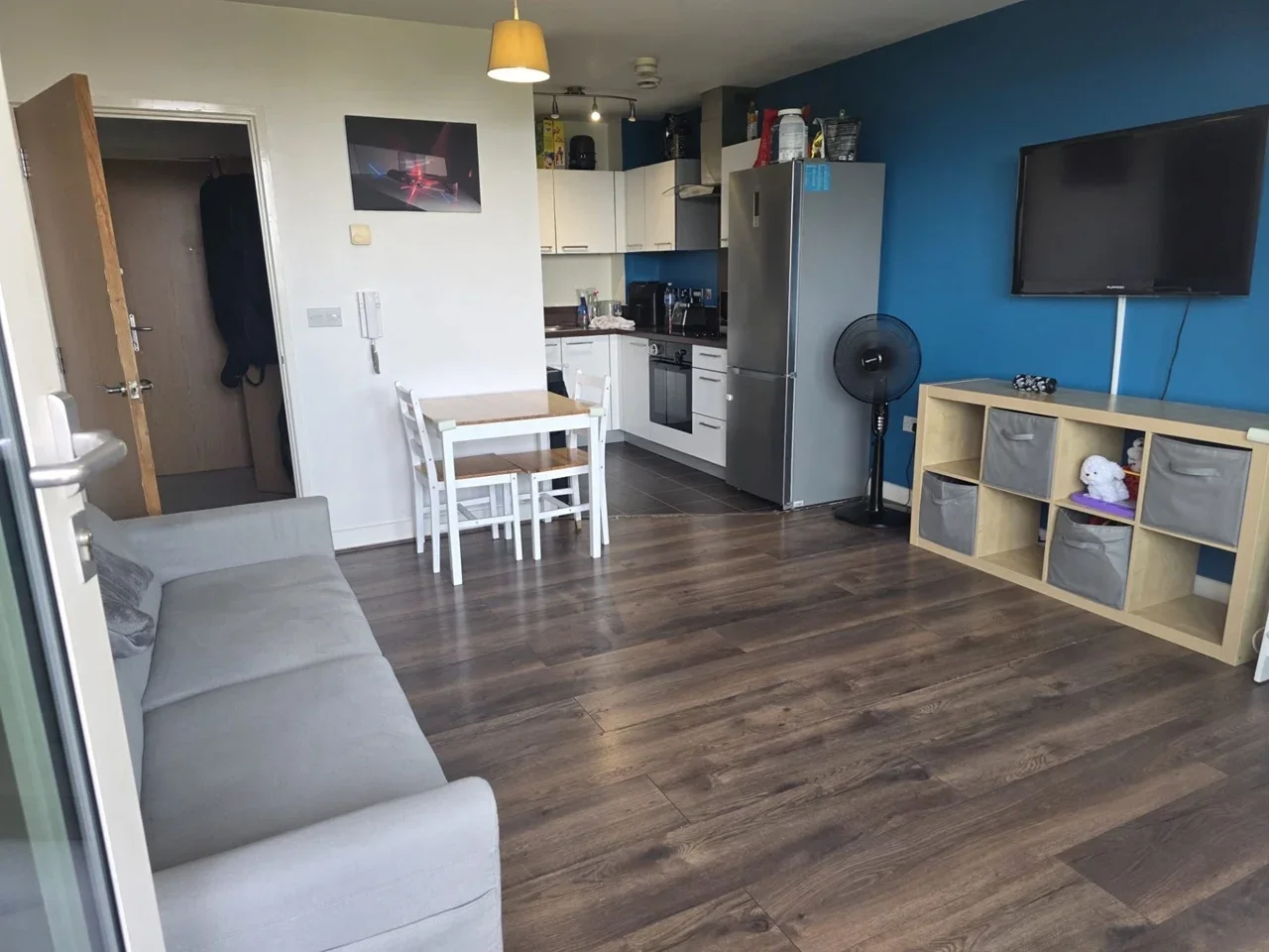 Flat Harston Walk in Greater London