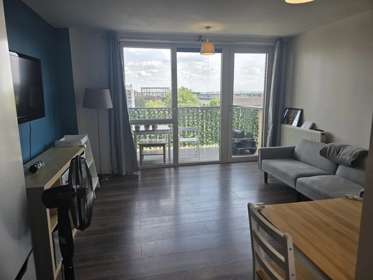 Flat Harston Walk in Greater London