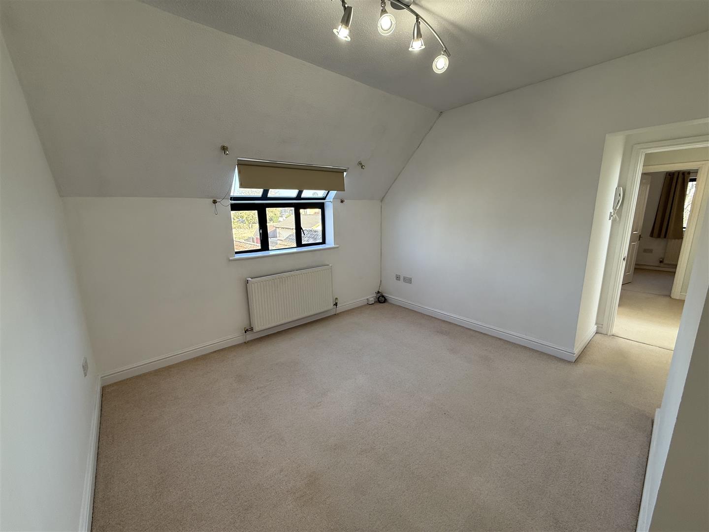 Flat Beechfield Road in Corsham