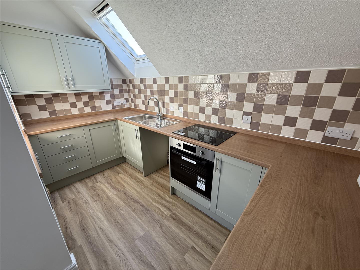 Flat Beechfield Road in Corsham