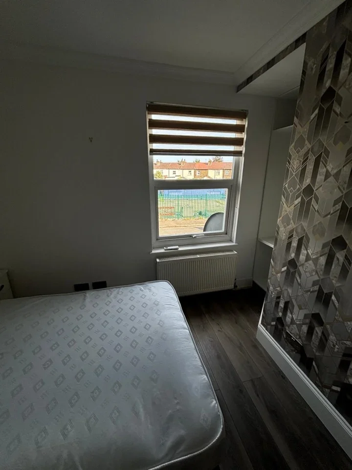 Room Lambert's Place in Greater London