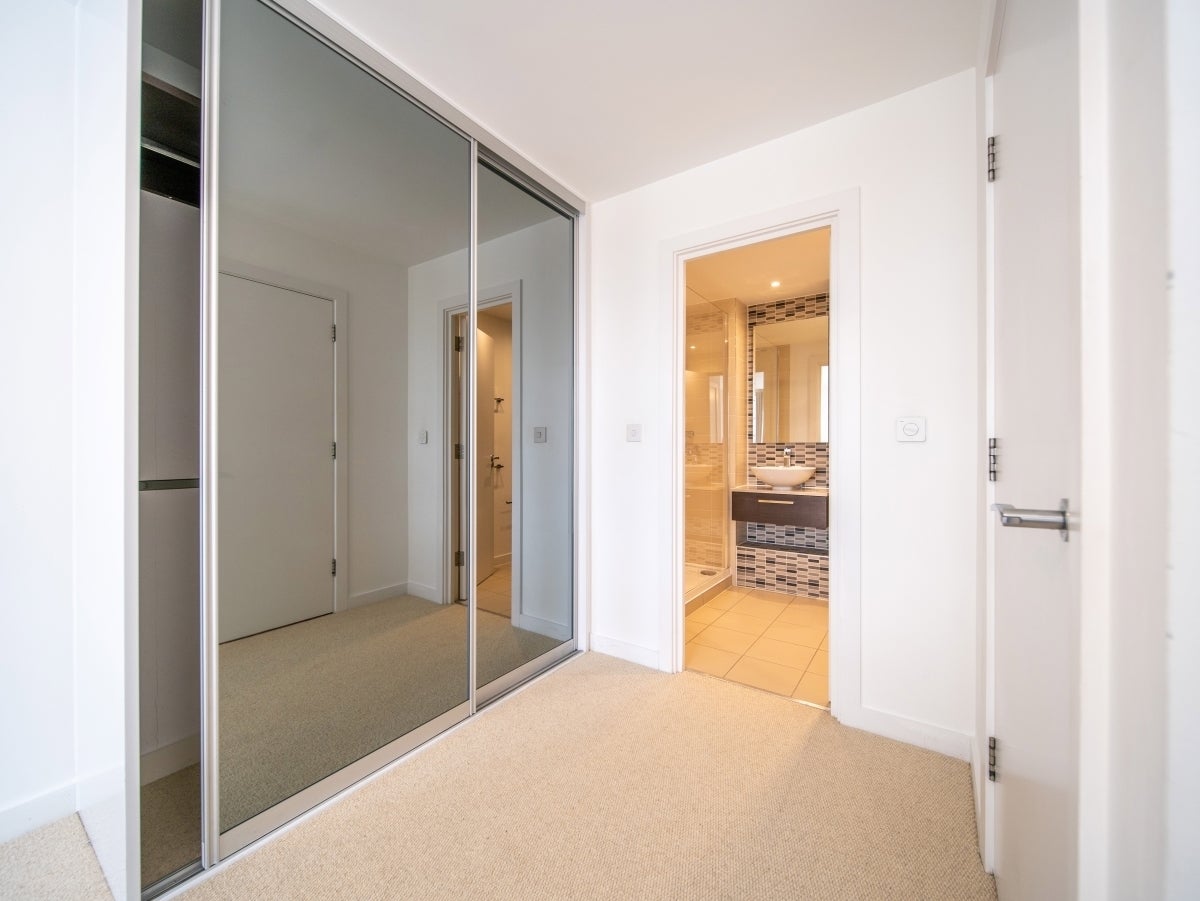 Flat Thurstan Street in Greater London