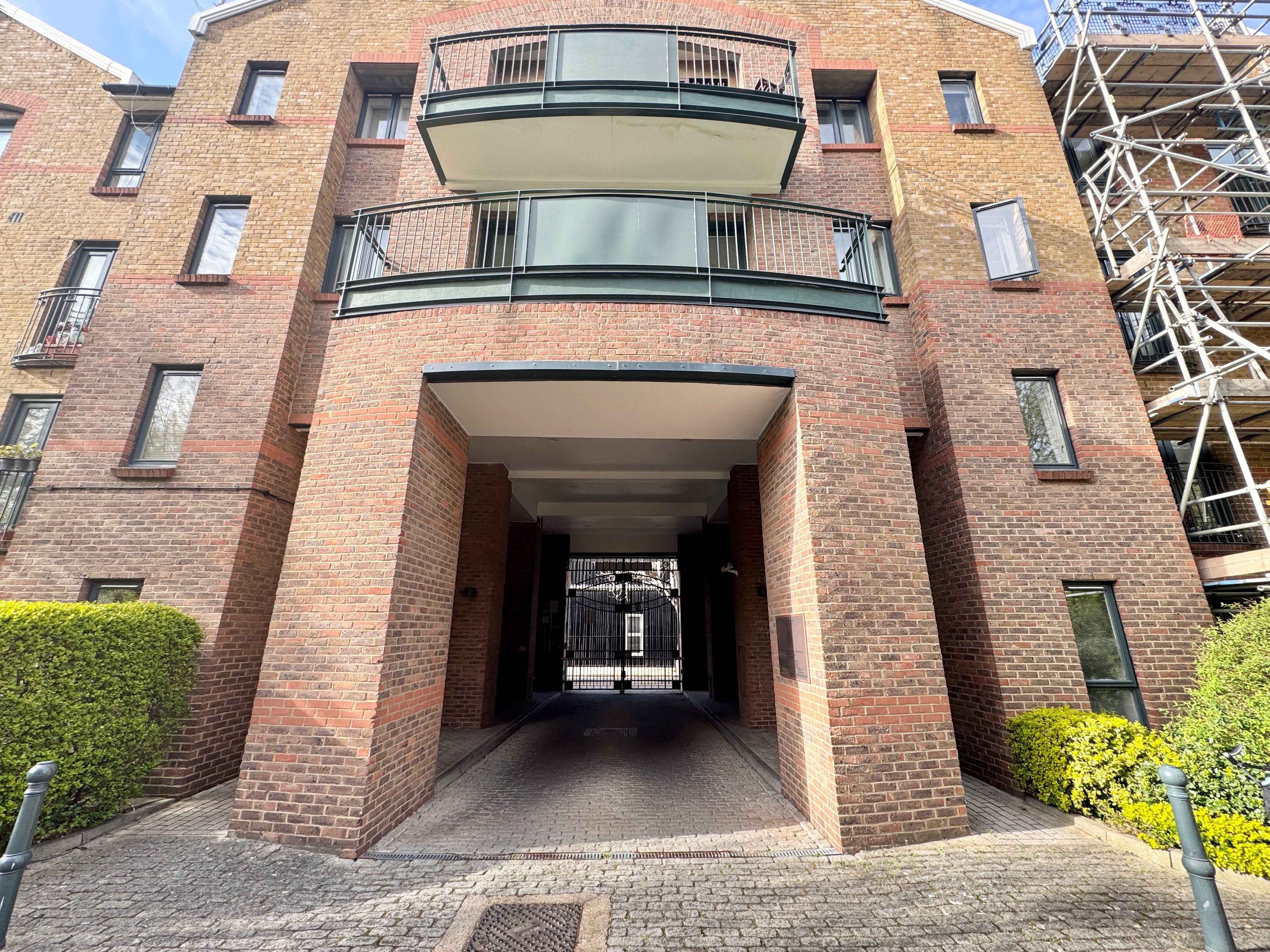 Flat Durward Street in Greater London