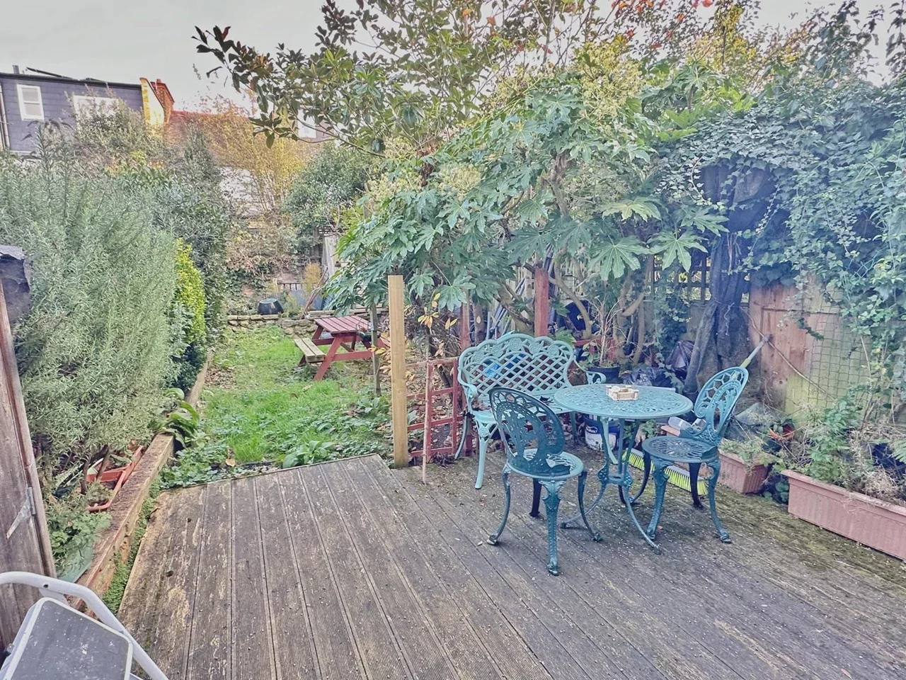 Room Briarwood Road in Greater London
