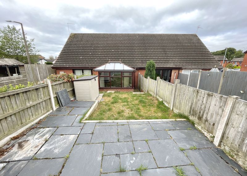 House Severn Close in Staffordshire Moorlands