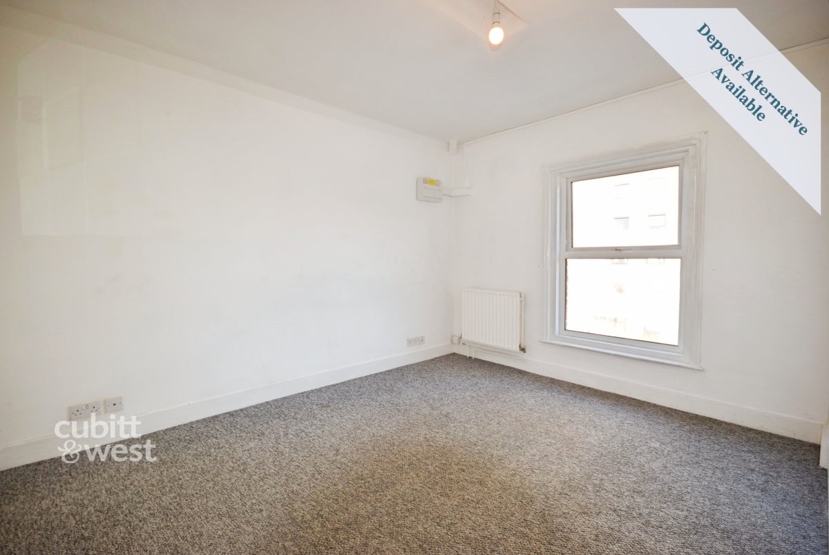 Flat Claremont Road in Deal