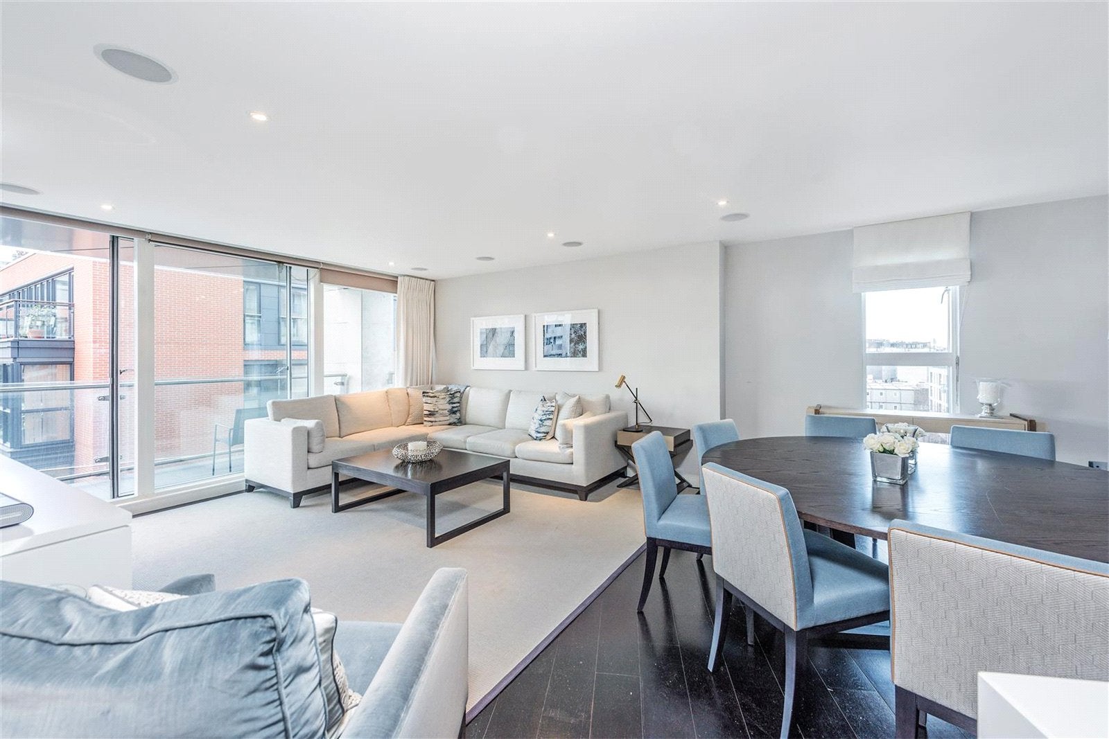 Flat Gatliff Road in City of Westminster