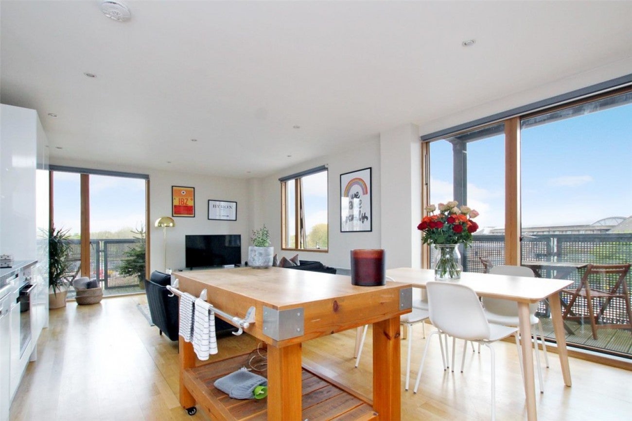 Flat Three Mill Lane in Greater London