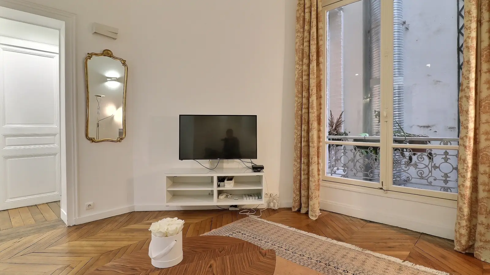 Appartement Rue Marbeuf à Paris