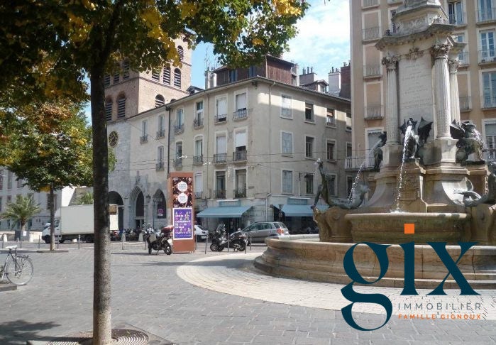 Appartement Place Notre-Dame à Grenoble