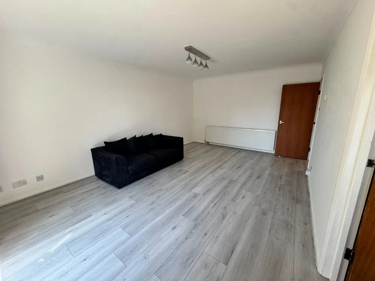 Flat Fairfield Road in Greater London