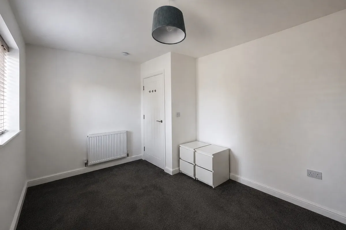 Flat Elizabeth Court in Wakefield