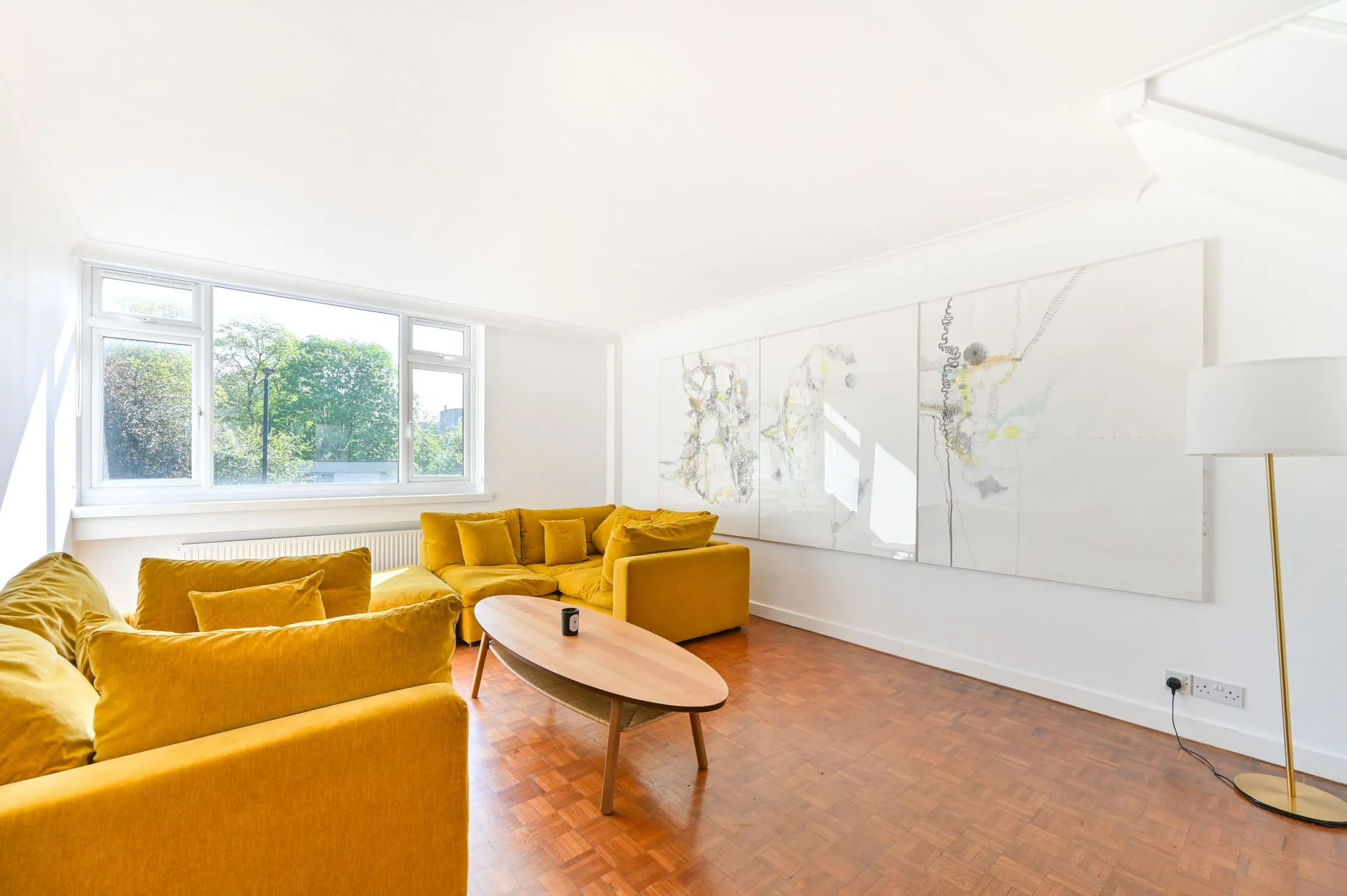 Flat Cervantes Court in City of Westminster