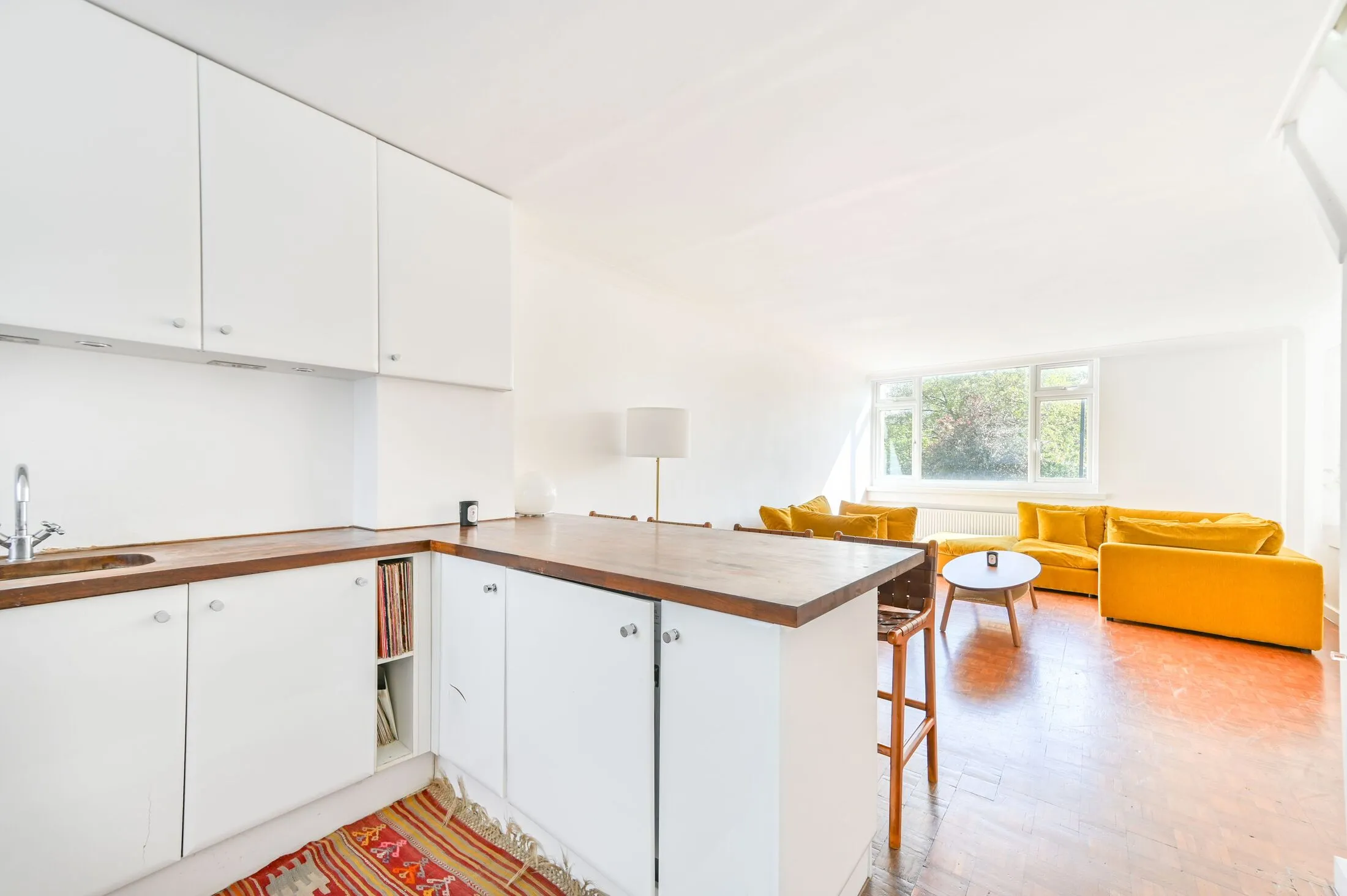 Flat Cervantes Court in City of Westminster
