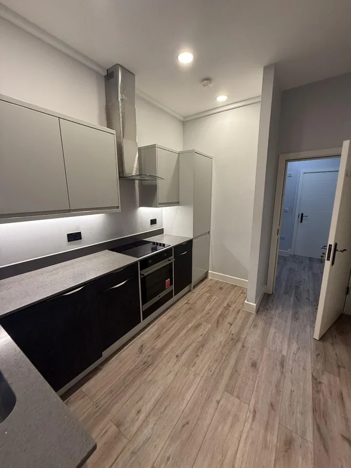 Flat Lancaster Road in Greater London