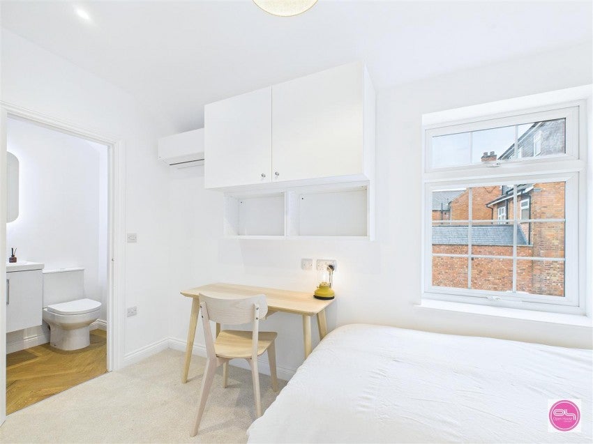 Room Charnwood Road in Charnwood