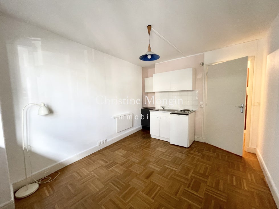 Flat Rue Ybry in Neuilly-sur-Seine